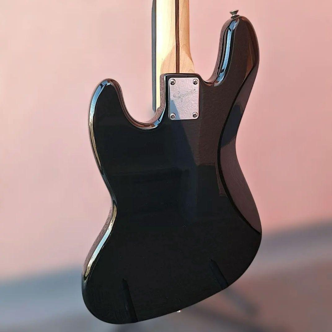 ■Squier Vintage Modified Jazz Bass フェンダー