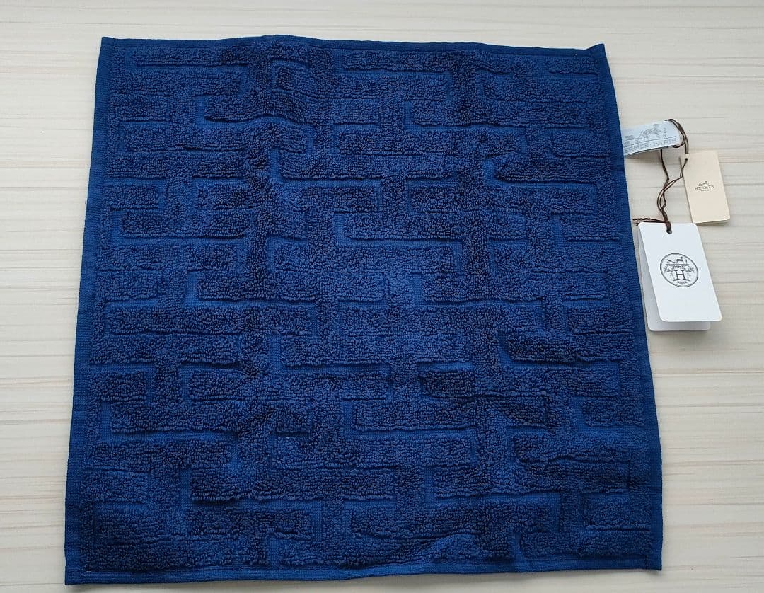 ◎新品未使用HERMES ハンドタオル32×32　ステアーズ　ブルー