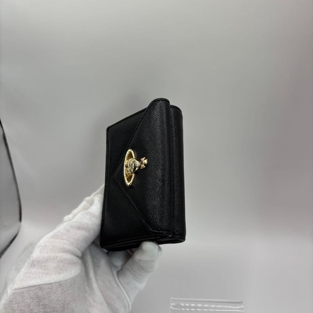 vivienne westwood 三つ折り財布　ブラック　ゴールド　オーブ
