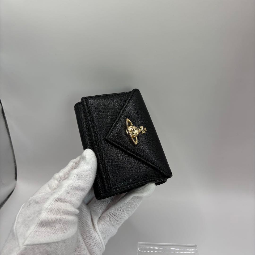 vivienne westwood 三つ折り財布　ブラック　ゴールド　オーブ
