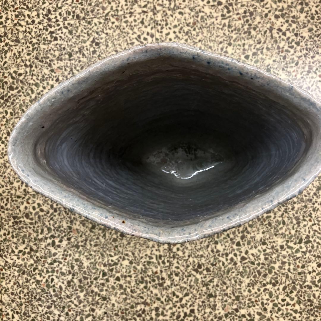 信楽焼手造り花器吹藍楕円