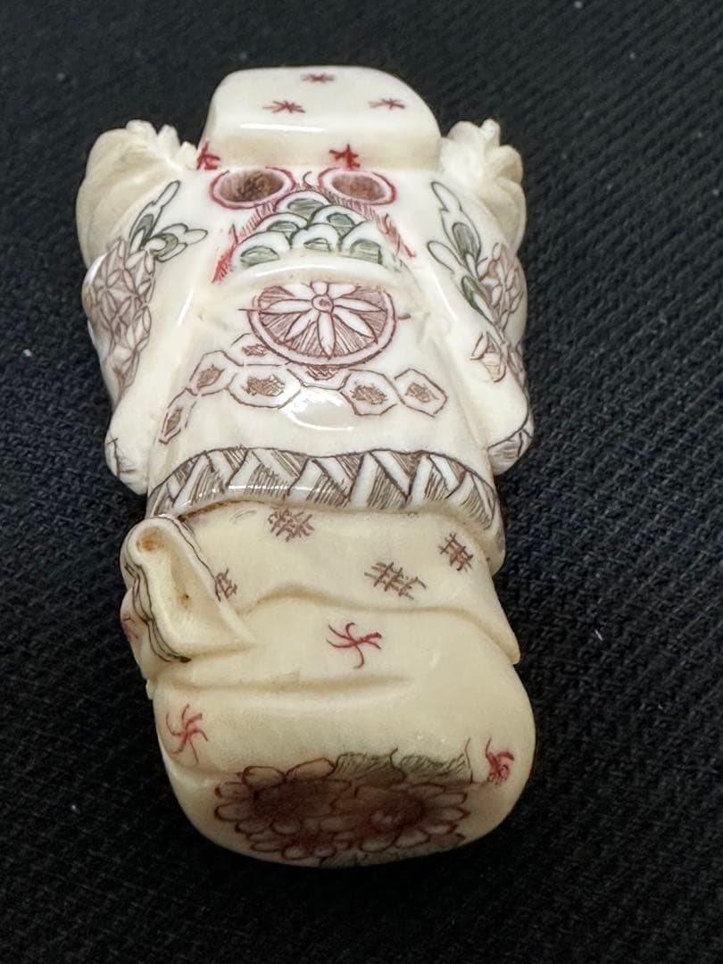 根付　天然素材　マンモス　象牙調　彫刻 古美術