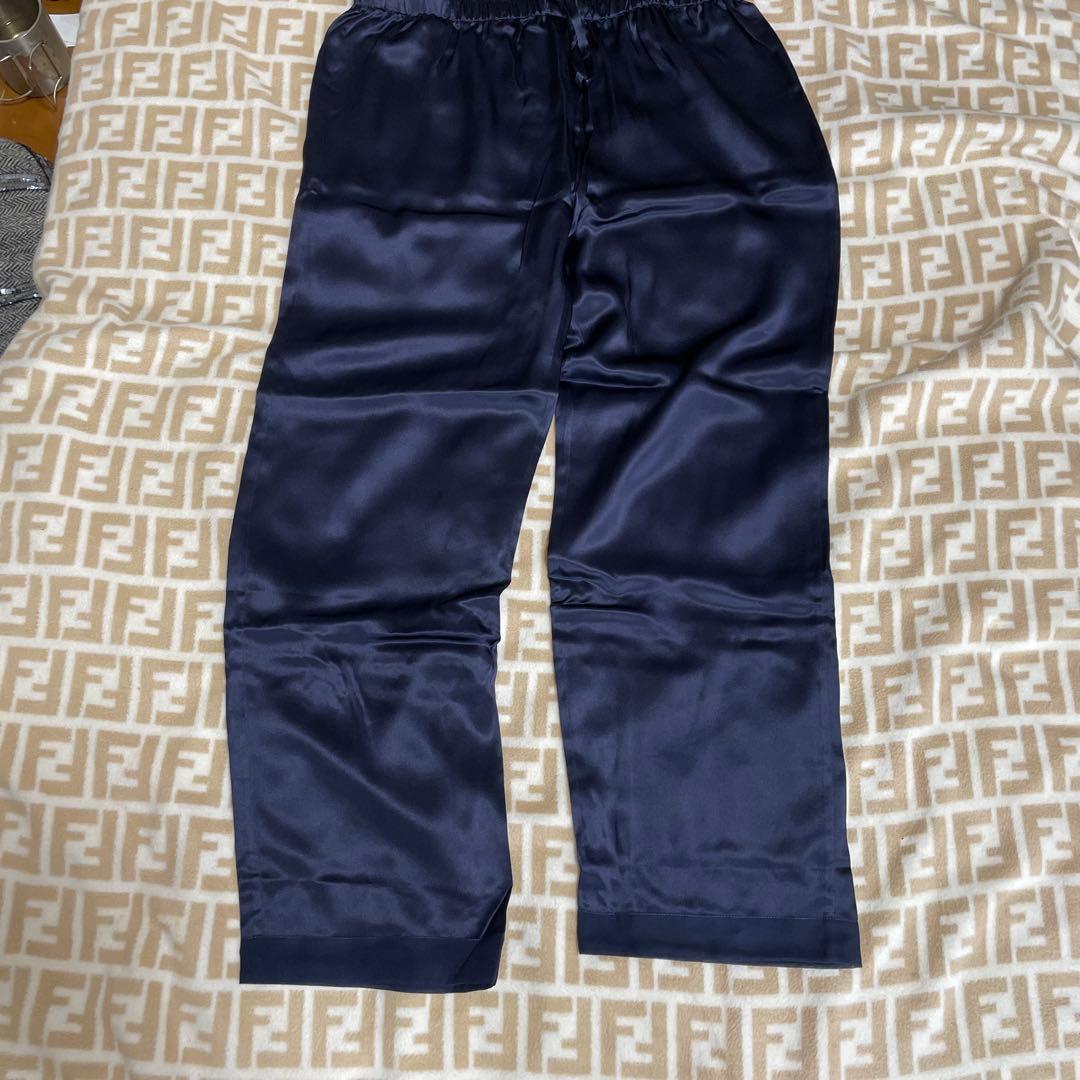 LILYSILK リリーシルク　レディースシルク パジャマM 未使用　タグ付き