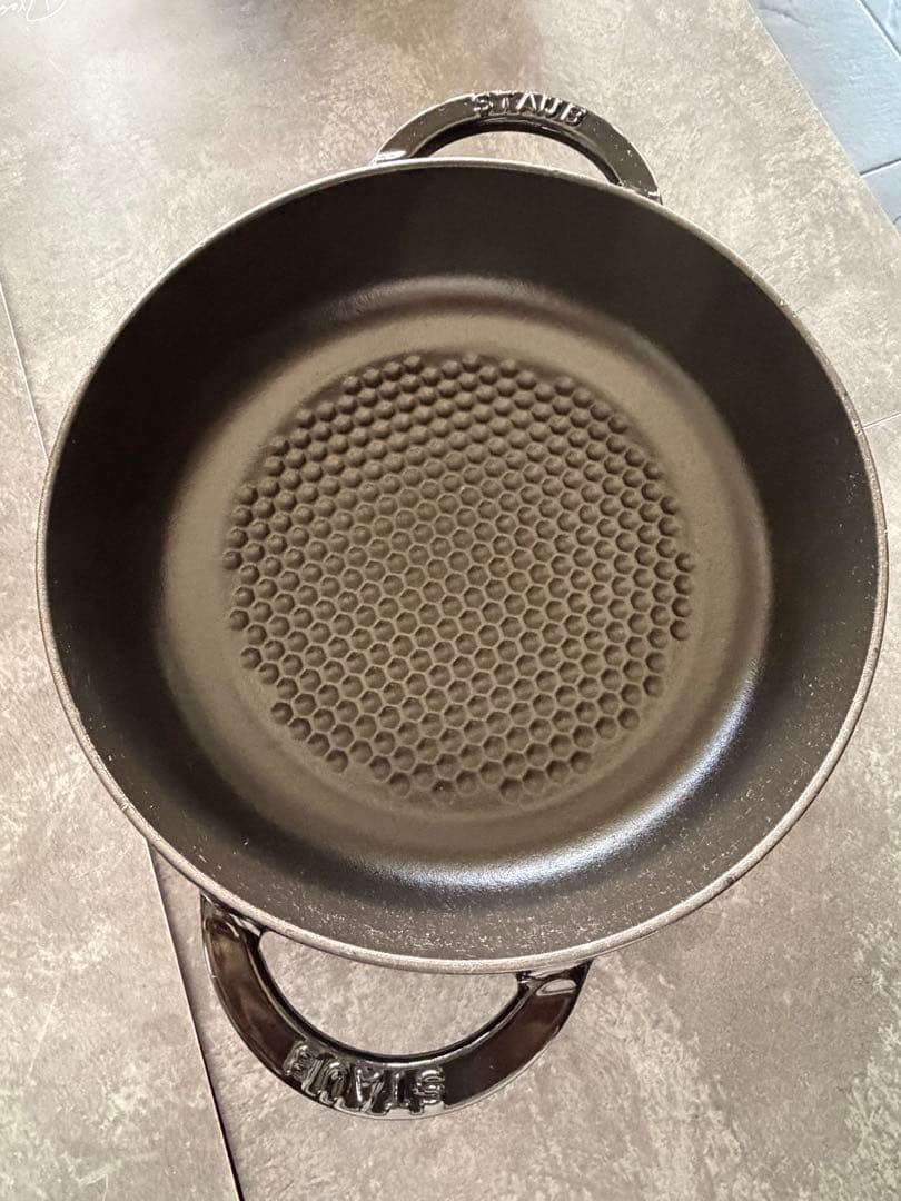 ストウブ　ニダベイユ　シャイニーブラック　24cm 蓋・蓋無し