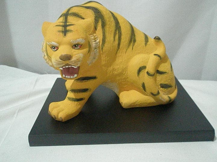 博多人形　「壽寅　　久寿夫作」