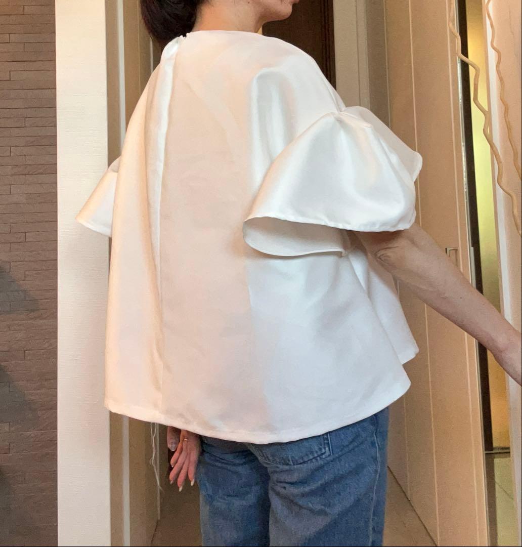 即購入可能です☆ フレア袖トップス　フィンスリーブ　ブラウス　オフホワイト