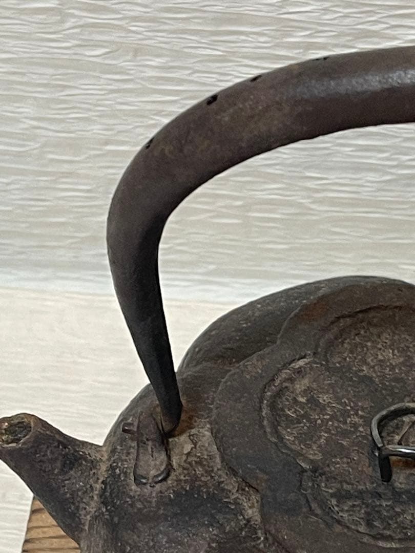 南部鉄器　鉄瓶　鋳鉄製花型急須 花型　アンティーク　置物　時代物