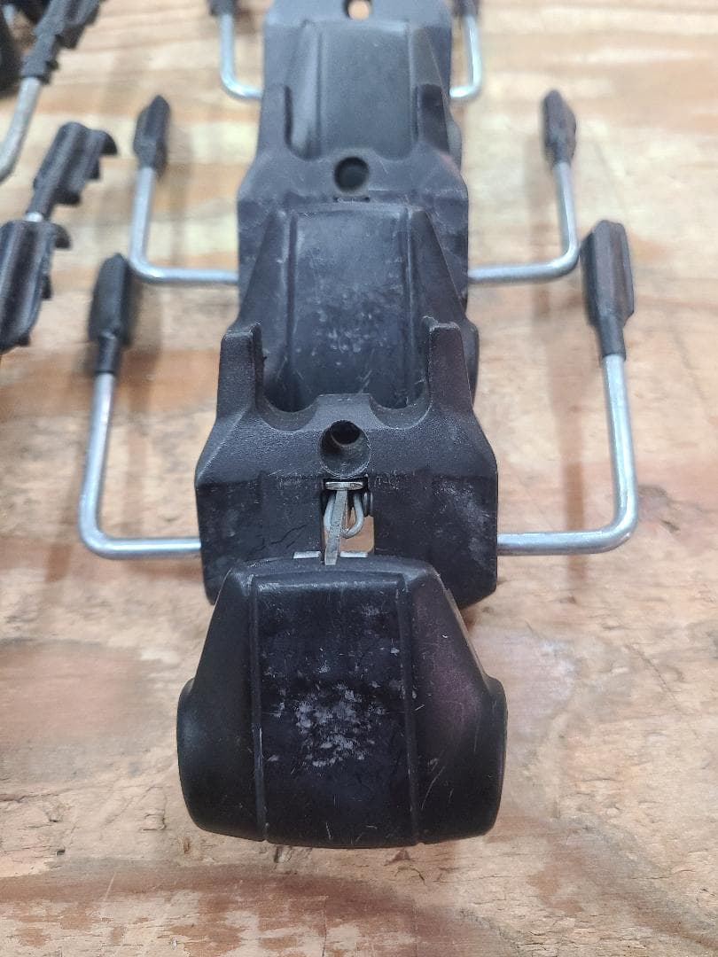 スキーブレーキの交換部品各種 x16