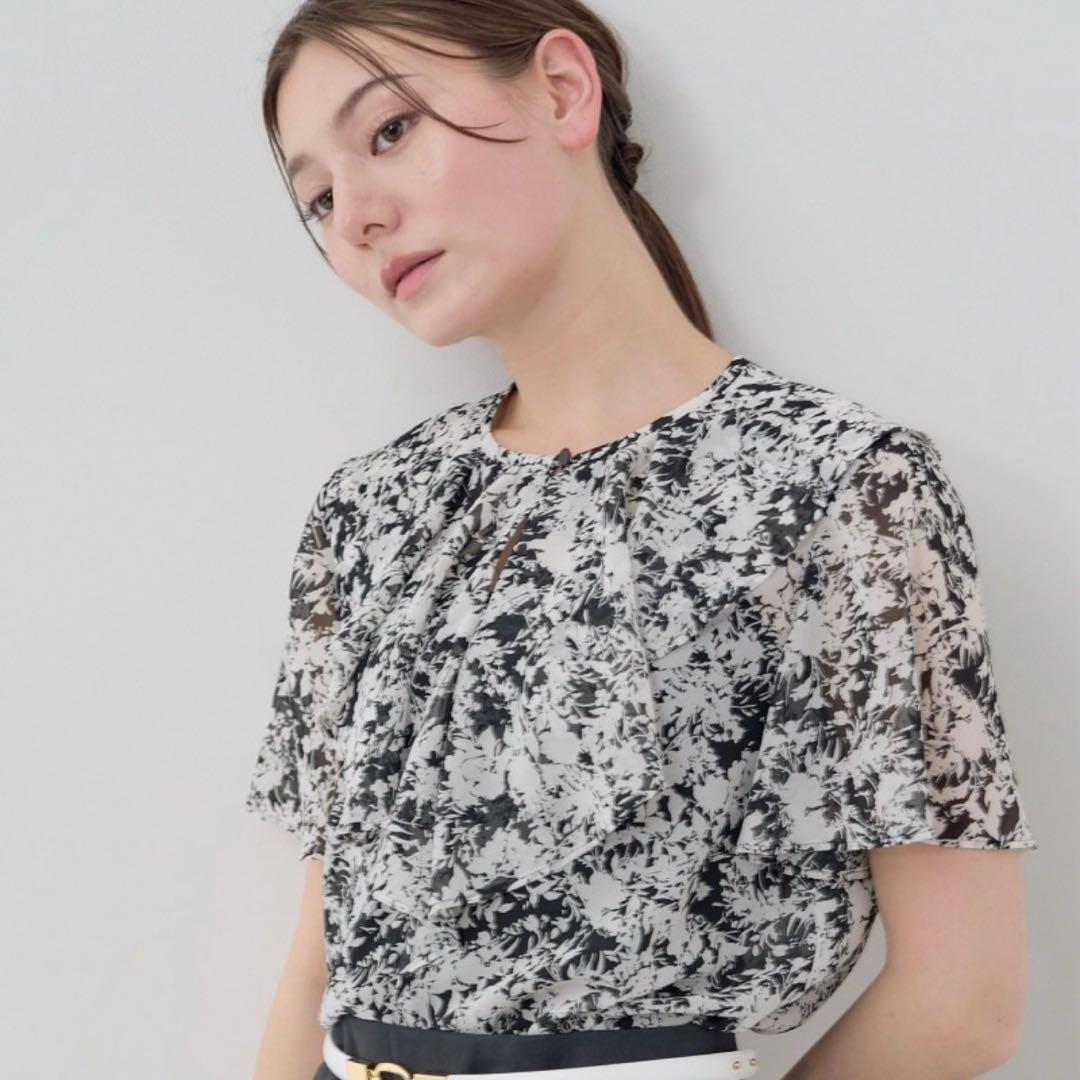 ANAYI アナイ シャドーフラワープリントラッフルブラウス