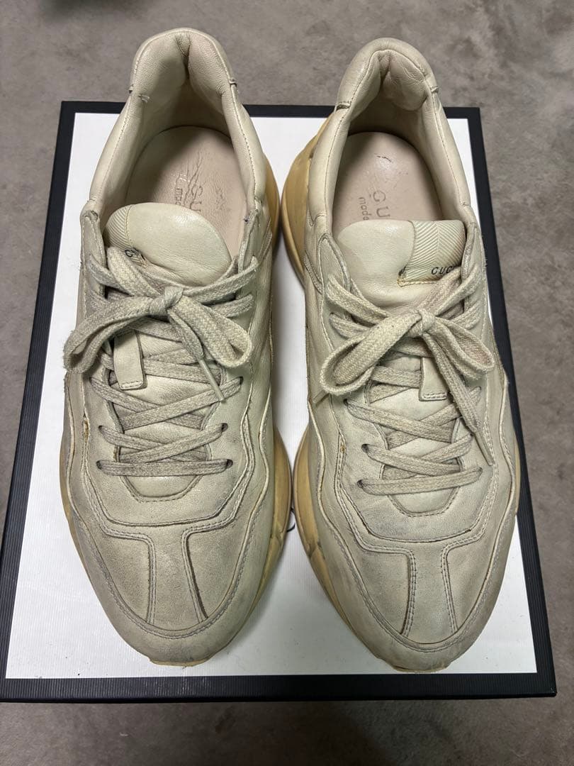 GUCCI ビンテージ加工　ダットスニーカー