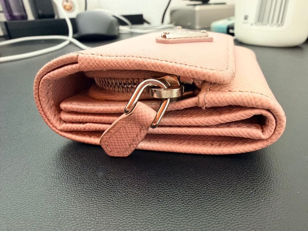 PRADA ピンク 三つ折り　小さな財布