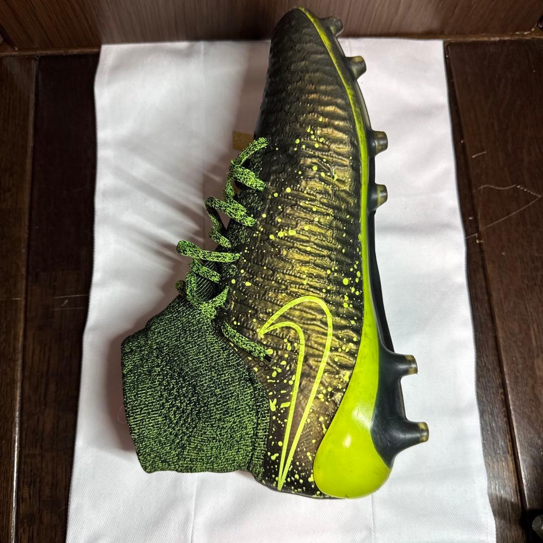 『美品』ナイキ　マジスタ　オブラ　FG