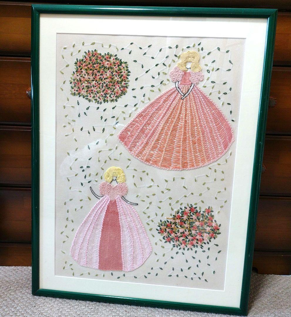 刺繍フレーム　額入り壁かけ飾り　大判