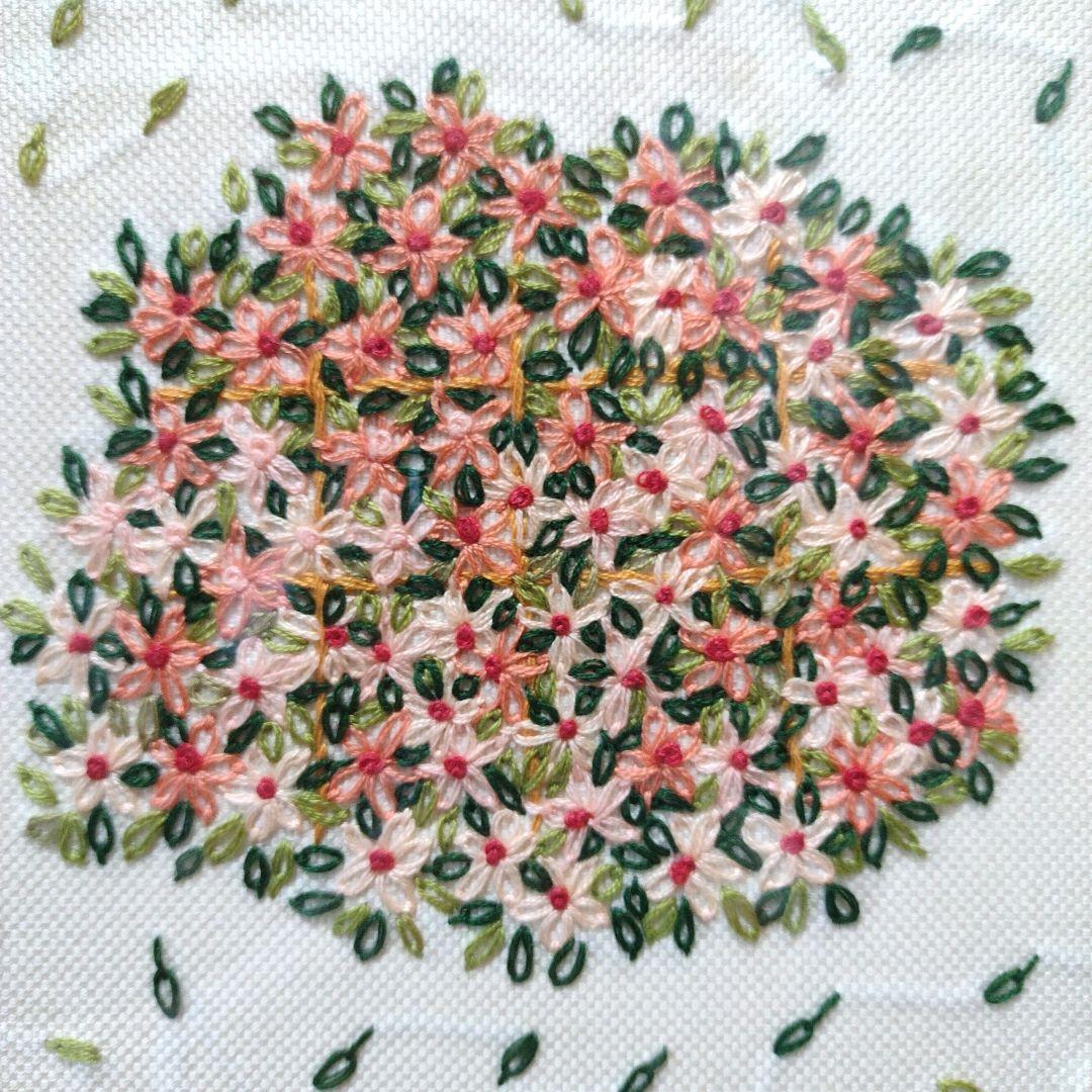 刺繍フレーム　額入り壁かけ飾り　大判