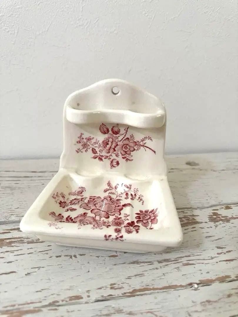 アンティーク 花籠柄の陶器製 ソープディッシュ