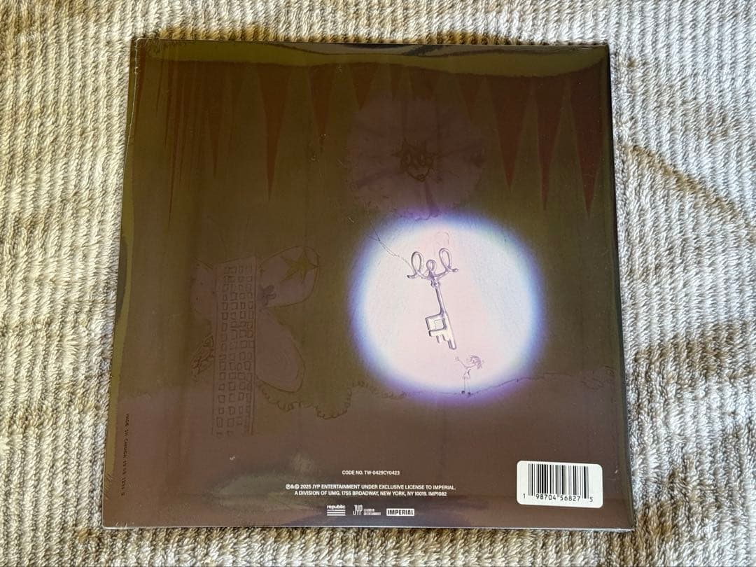 アメリカ限定TWICEチェヨン LIL FANTASY Vol.1 LPレコード