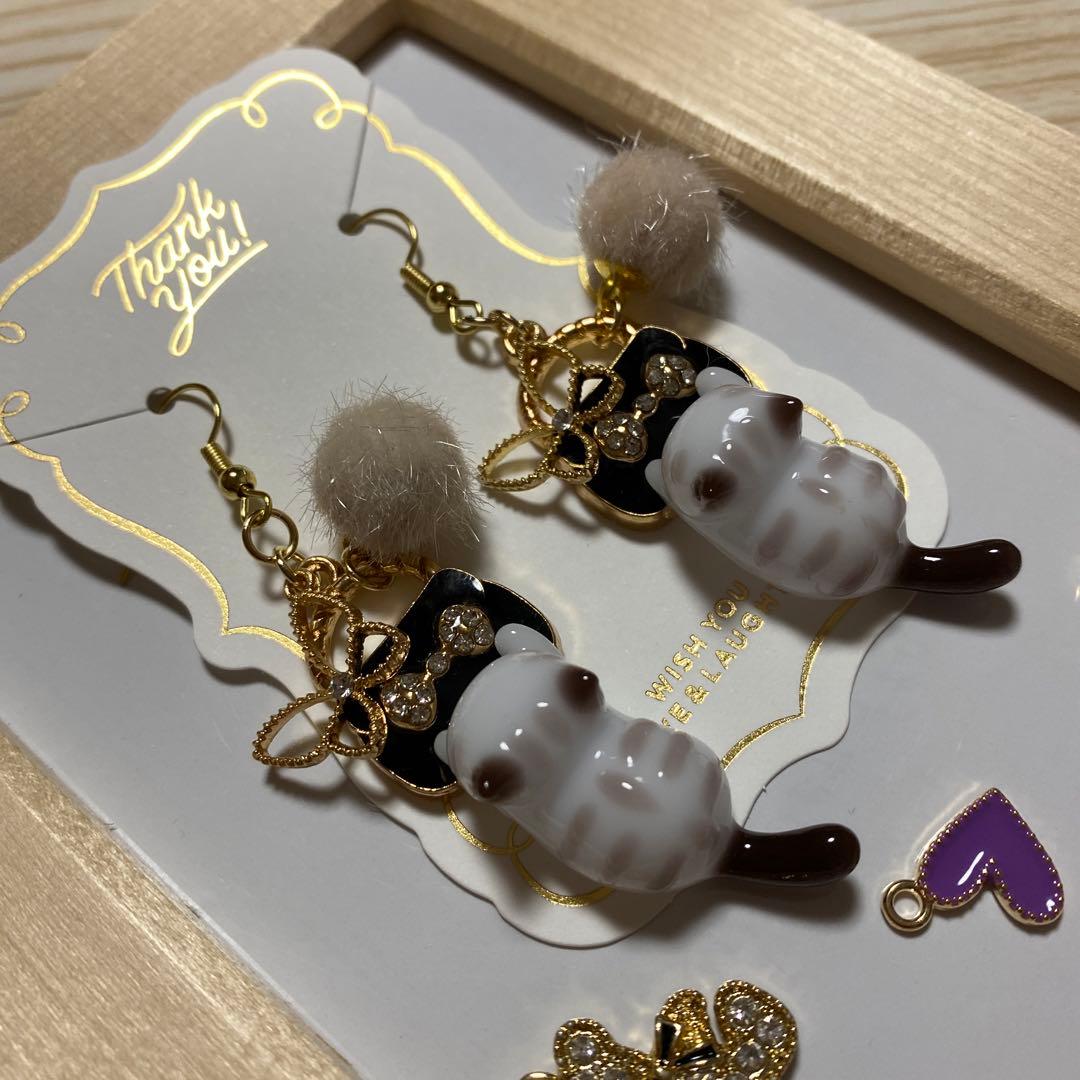 ★バッグとシマ猫ちゃんピアス②★