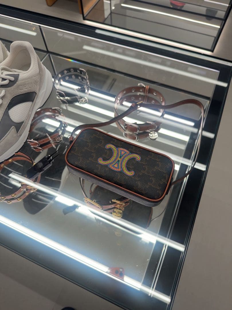 セリーヌ　CELINE トリオンフ　カメラバッグ　レア