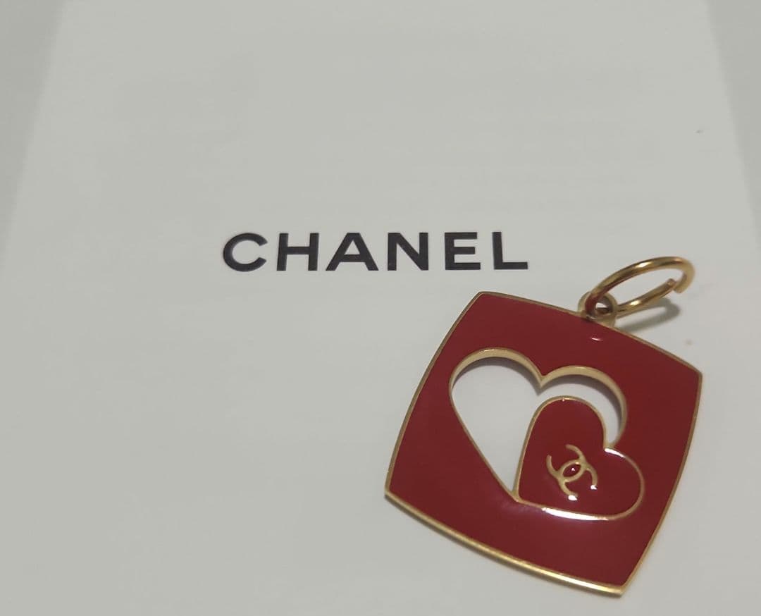 CHANEL シャネル チャンス オードゥ パルファム　限定チャーム付き