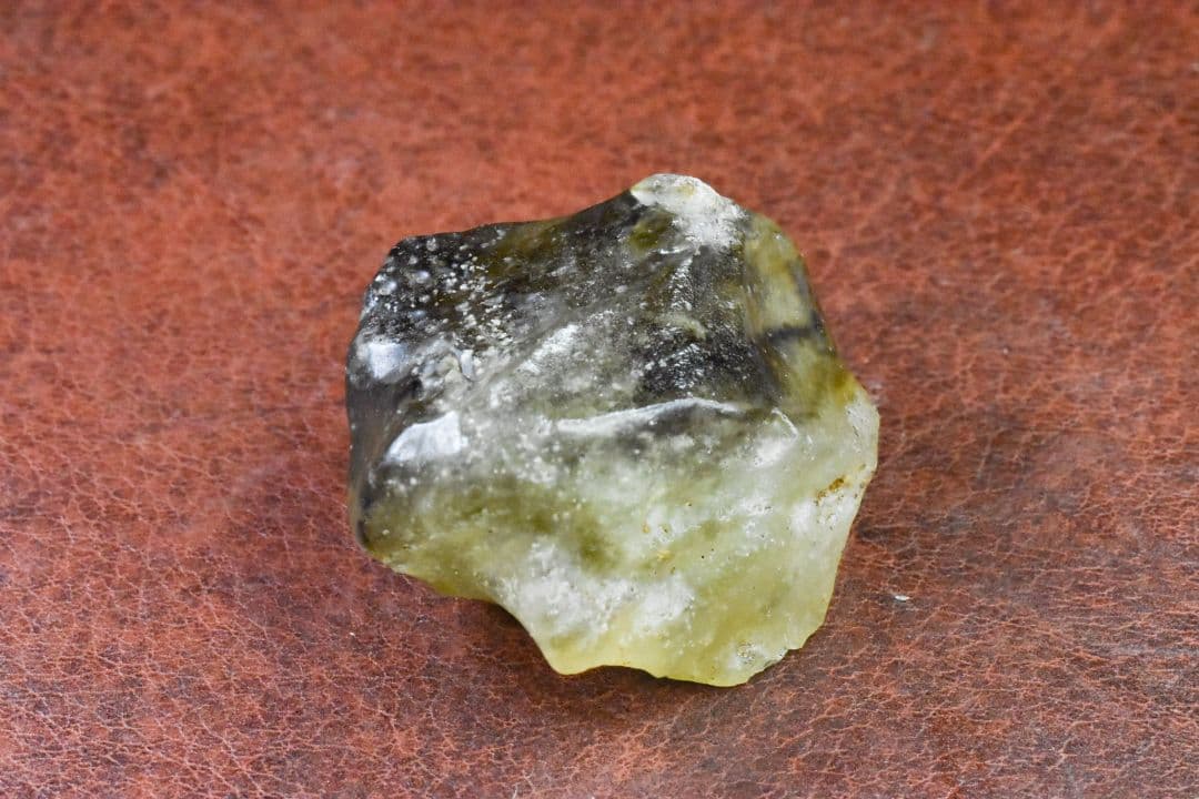 ブラックリビアングラス