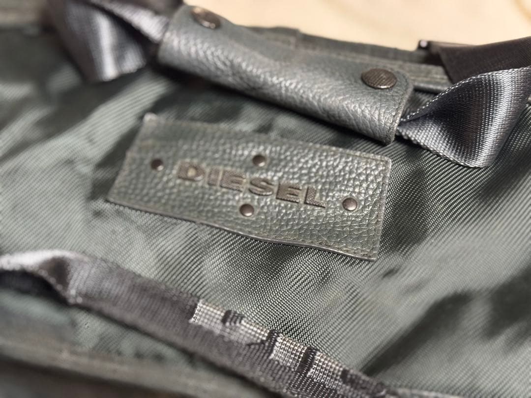 【正規品】DIESEL レザー使い　ボストンバッグ　レアモデル【高級感あり】