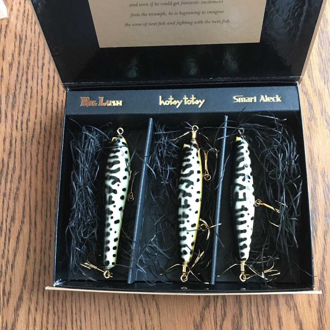 ザウルス　アニバーサリーBOX 新品ホワイトコーチ『激レア品』