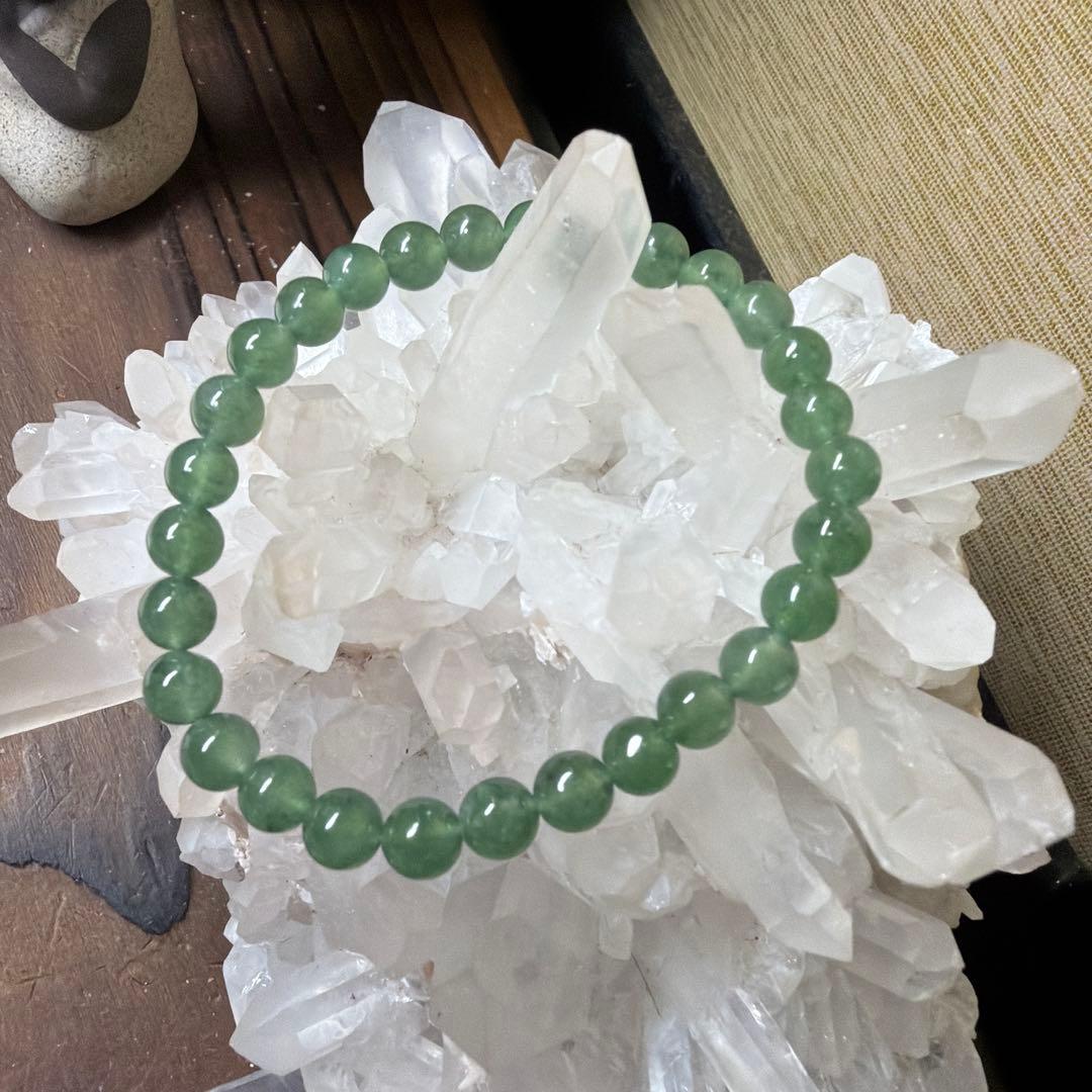 本翡翠、氷種、個性的ミャンマーグリーンブレスレット