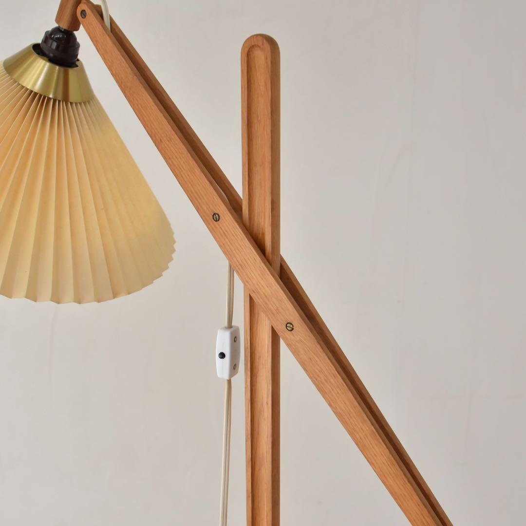 LE KLINT “model 325” フロアランプ