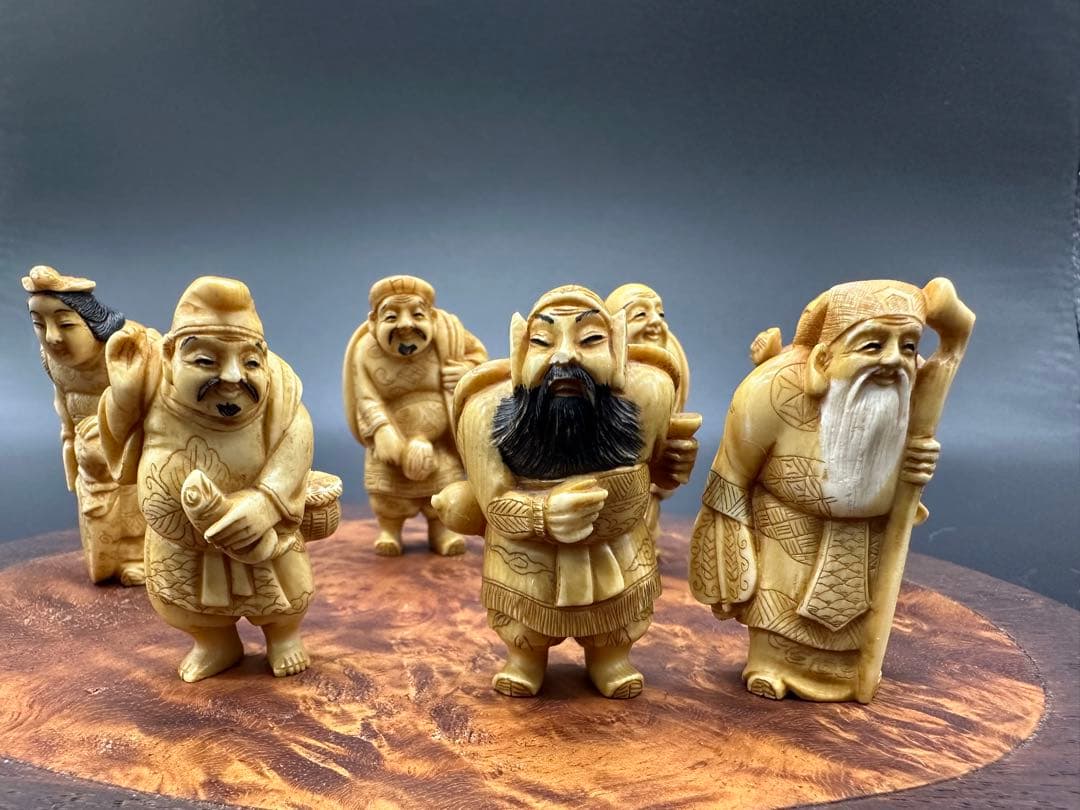七福神 天然牙彫　在銘 古美術 骨董 アンティーク 根付 緻密彫刻