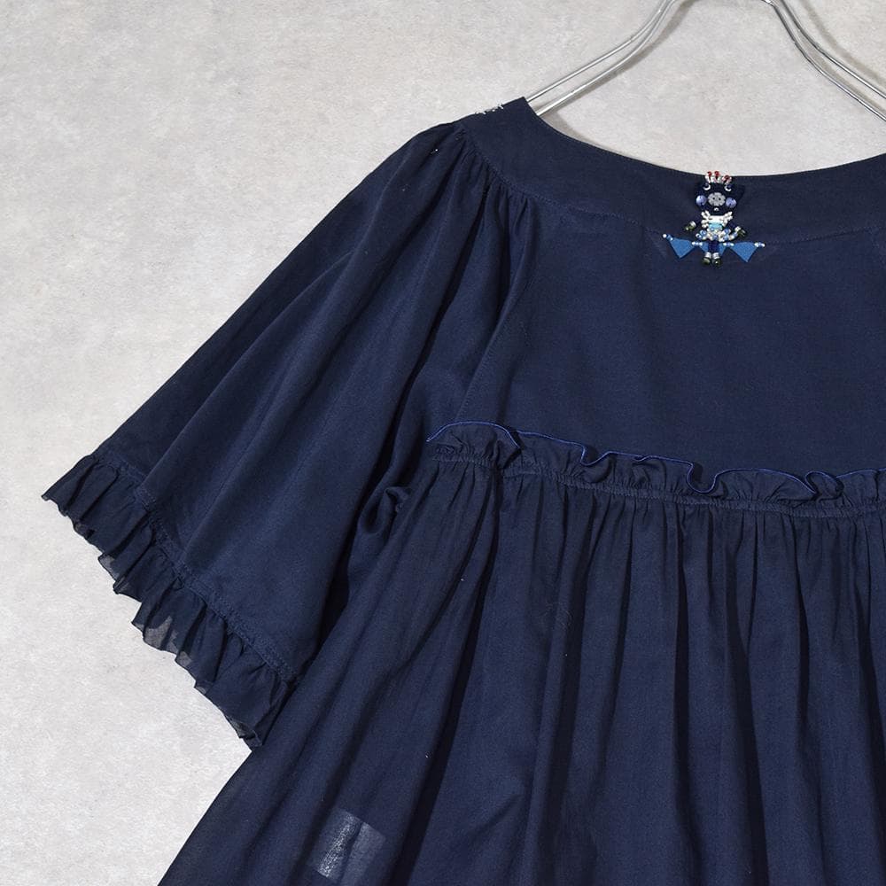 アルベロベロ OLLEBOREBLA ぶたさん ビーズ装飾 綿ローン ブラウス