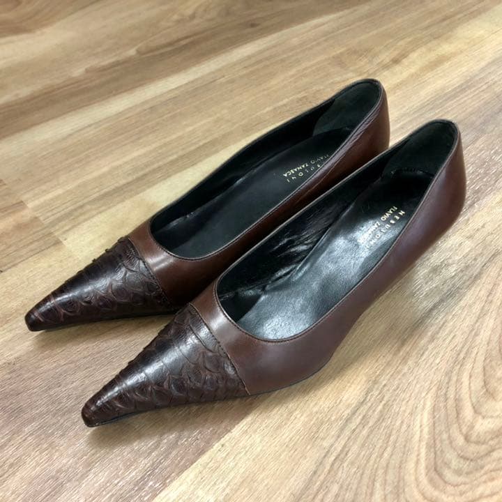 mikke 伊製パンプス ブラウンパイソンコンビサイズ23.5cm