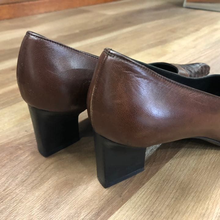 mikke 伊製パンプス ブラウンパイソンコンビサイズ23.5cm
