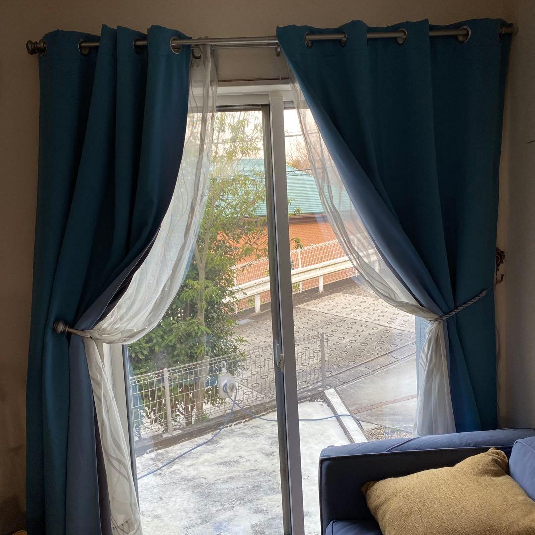 Black OutのカーテンとカーテンレールLast Offer‼️