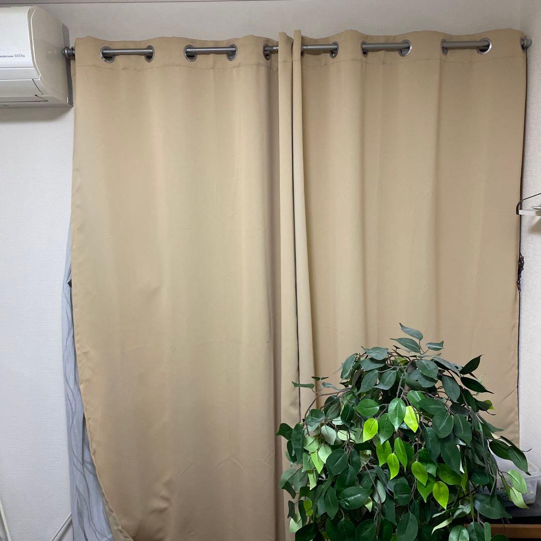 Black OutのカーテンとカーテンレールLast Offer‼️