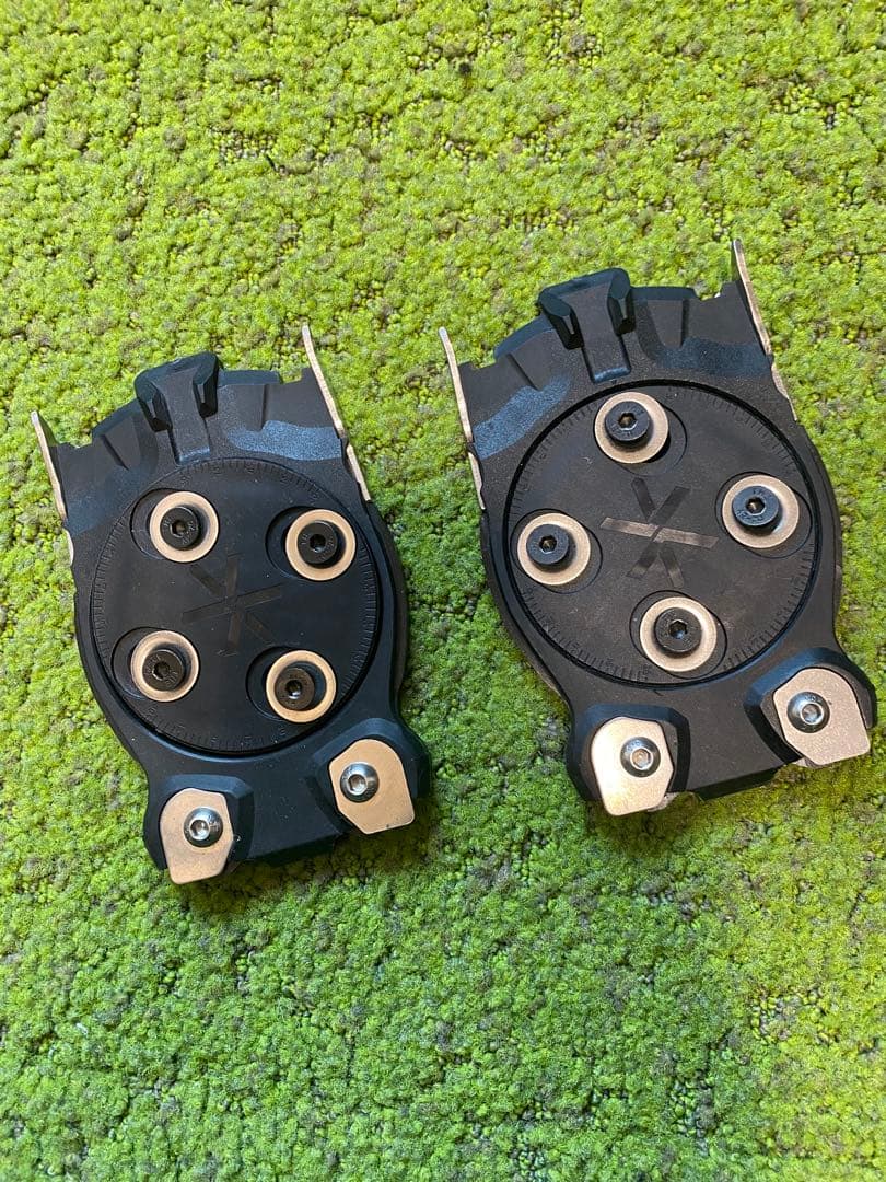 ①カラコラム バイディング　クイーバー　1セット