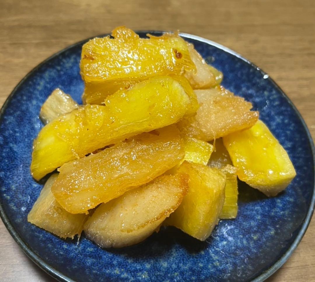 官能的な旨味と甘味◆高級種◆キャッサバ・ゴールドSS◆挿し木枝。60サイズ箱満杯