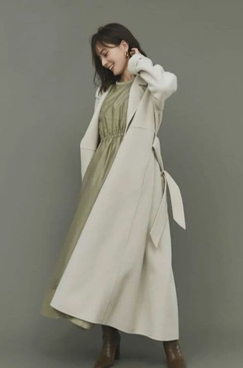 anuans (アニュアンス)　リバーロングコート (ECRU)
