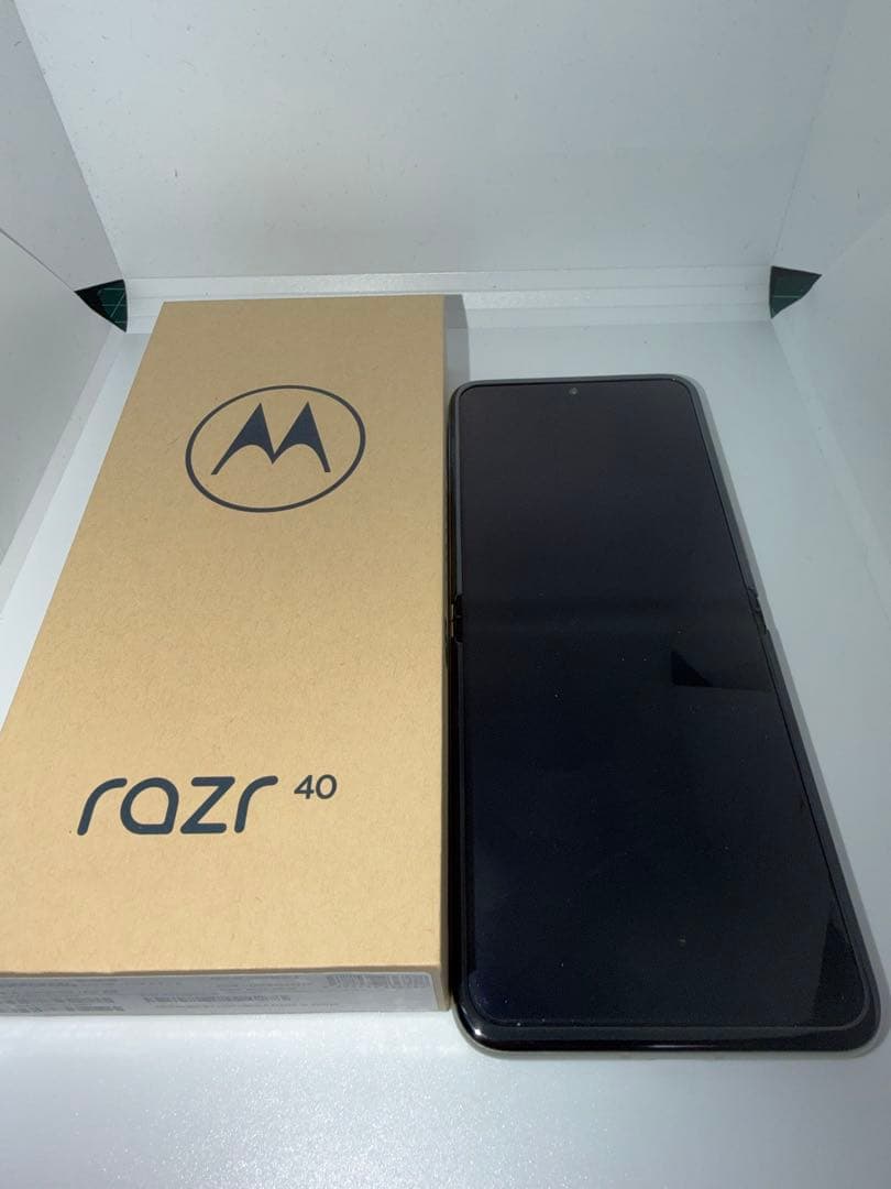 G*G様 Motorola　Razer40　使用感あり　256GB バニラクリー