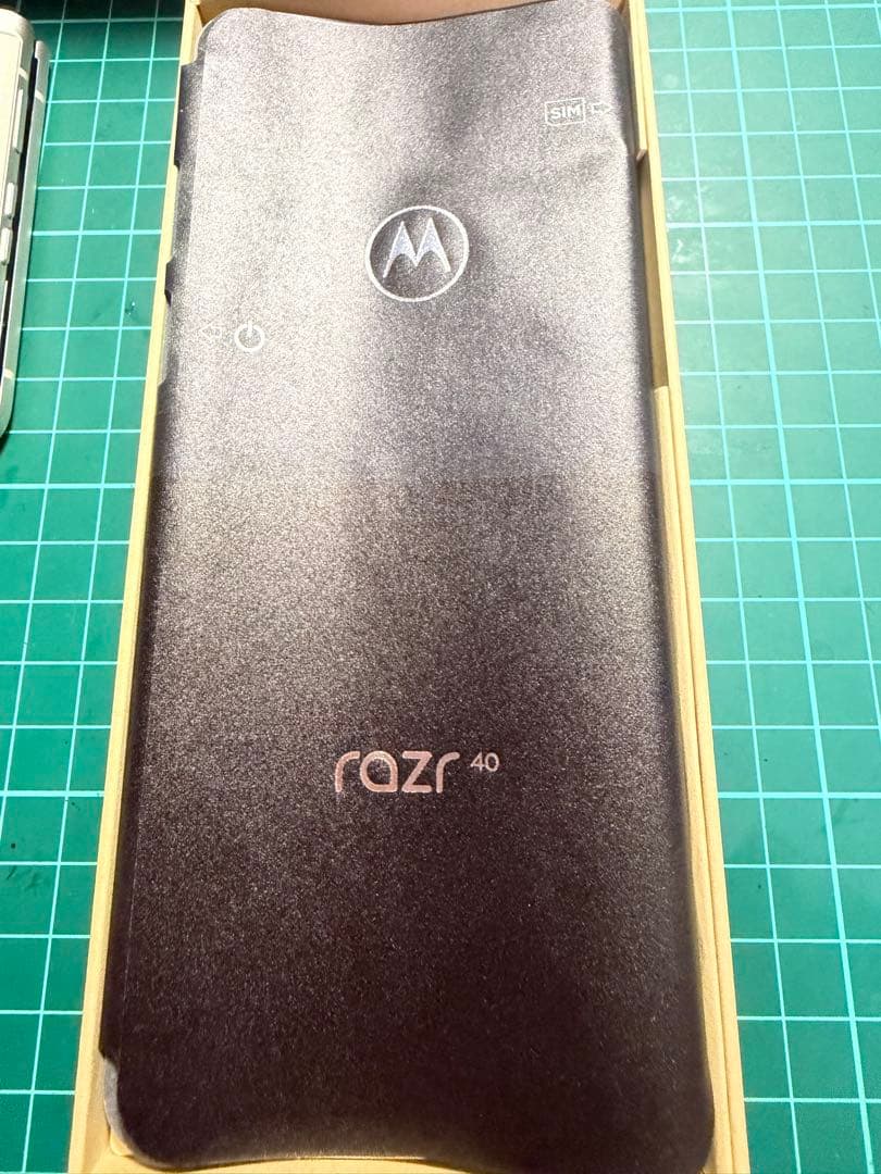 G*G様 Motorola　Razer40　使用感あり　256GB バニラクリー