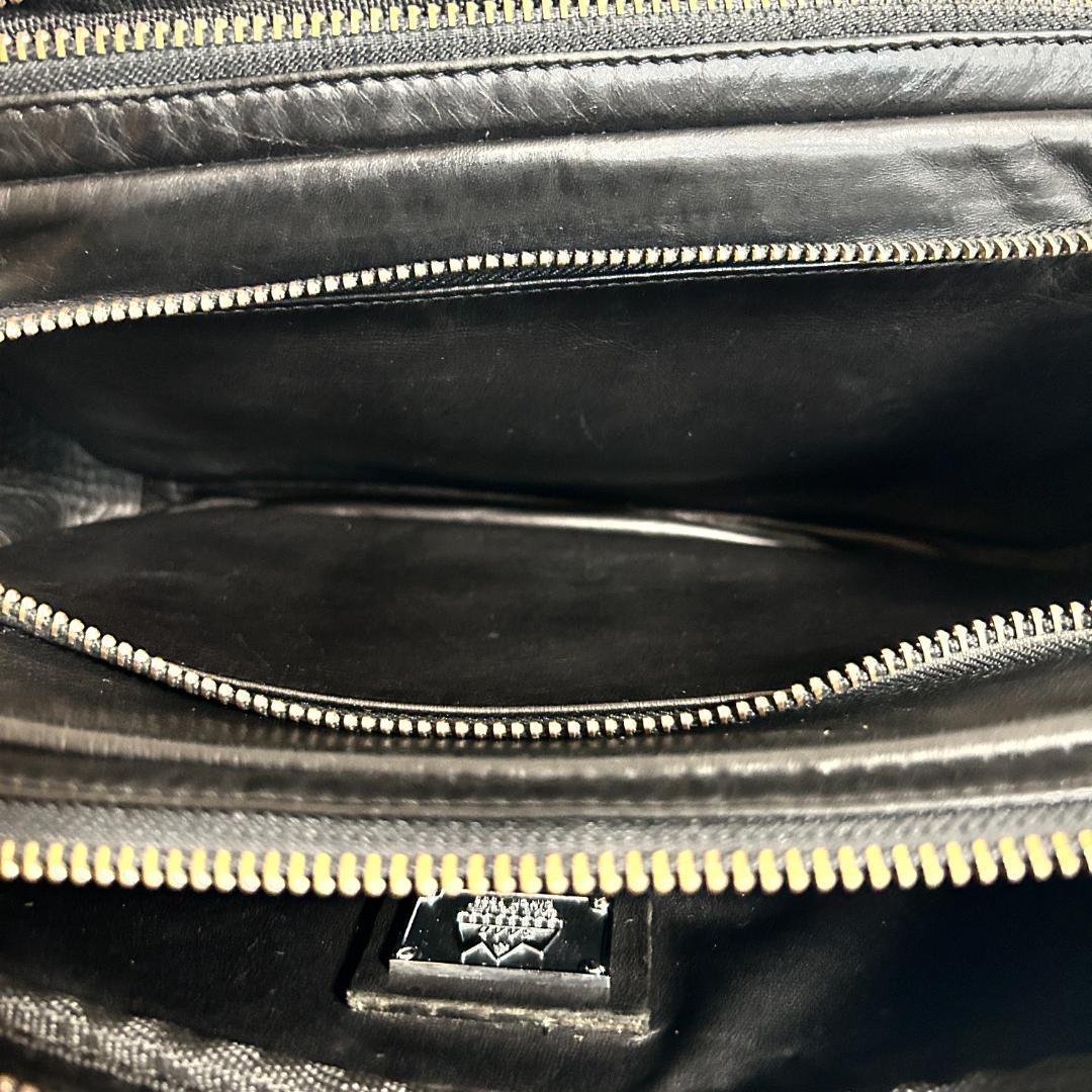 SAAD サード オールレザー ブランドロゴ金具 斜め掛け可能 ボディバック