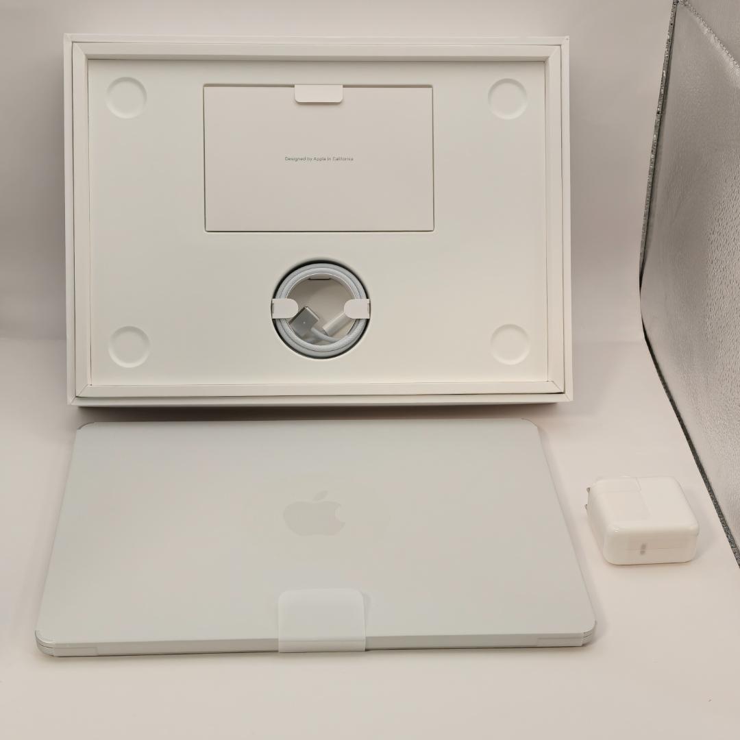美品 M2 MacBook Air 8GB256GB バッテリ94% 付属品完備
