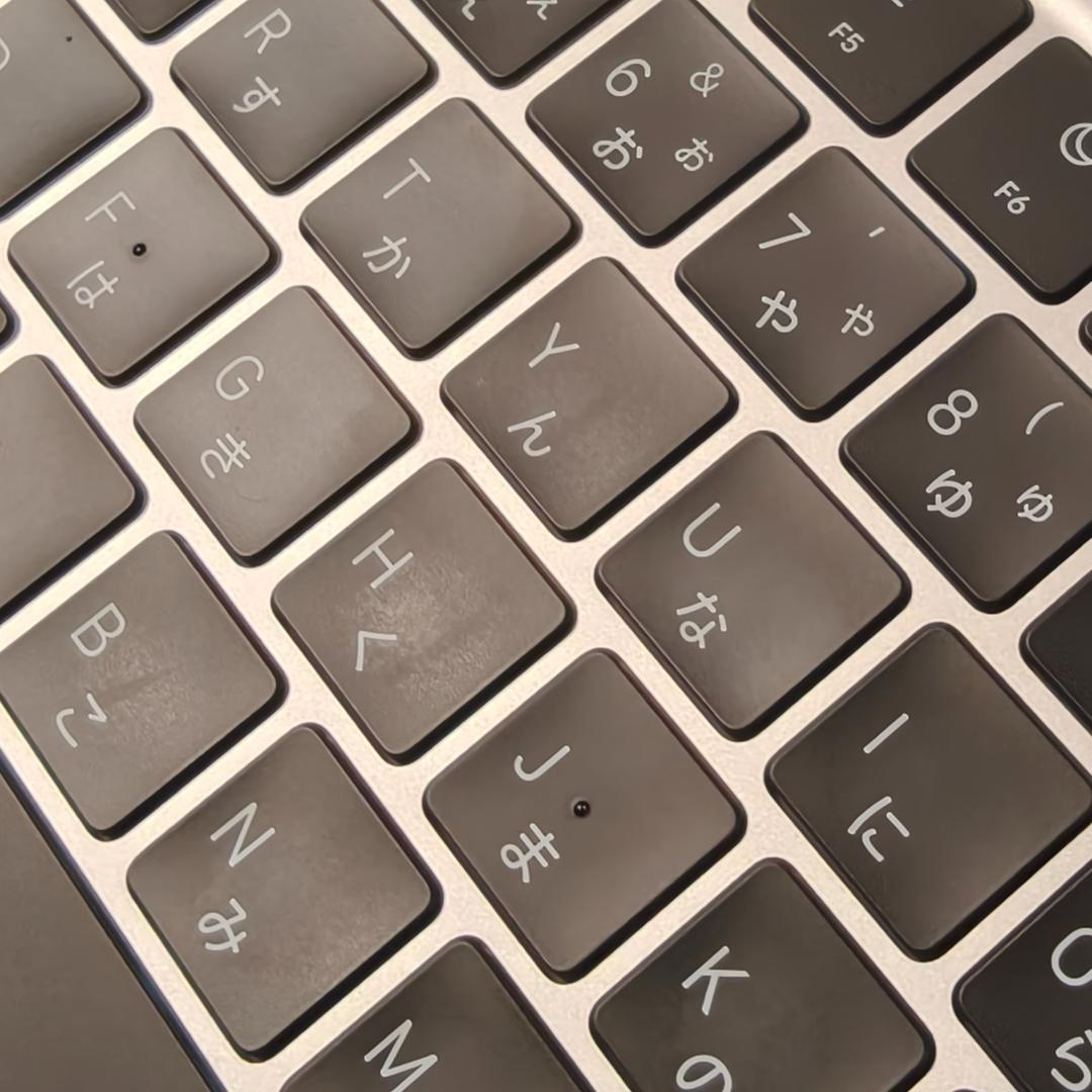 美品 M2 MacBook Air 8GB256GB バッテリ94% 付属品完備