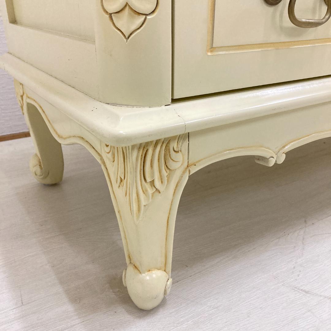 アンティーク調　テレビボード　テレビ台　ローボード　クラシック　猫脚　彫刻