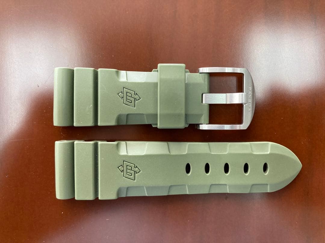 PANERAI （パネライ）純正ラバーベルト&純正ピンバックル