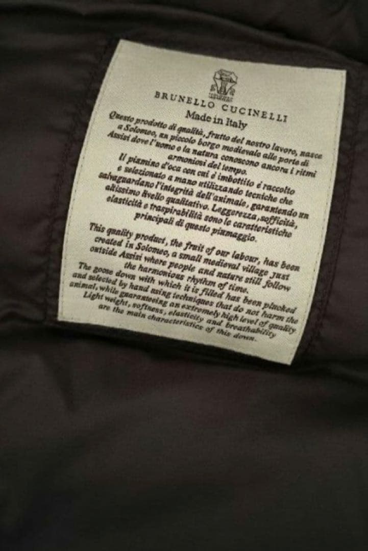 ブルネロクチネリ　レディース チェック柄ダウンベスト