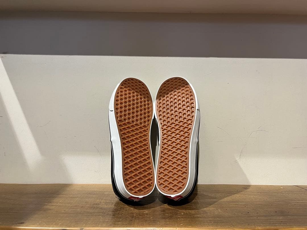 VANS AUTHENTIC ブラック ホワイト US正規品 赤箱 27cm