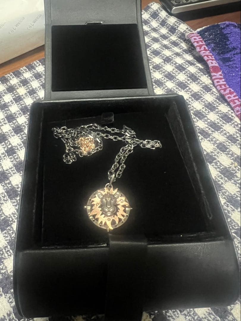 イーノスネックレス