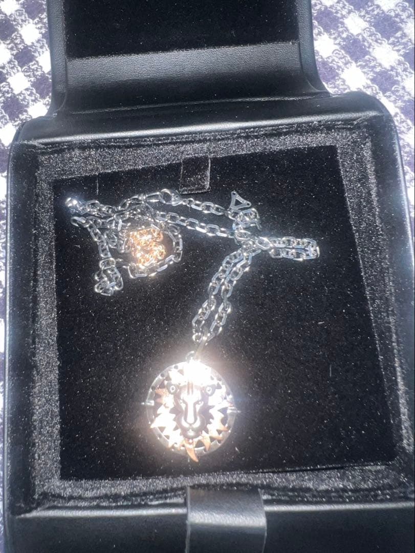 イーノスネックレス