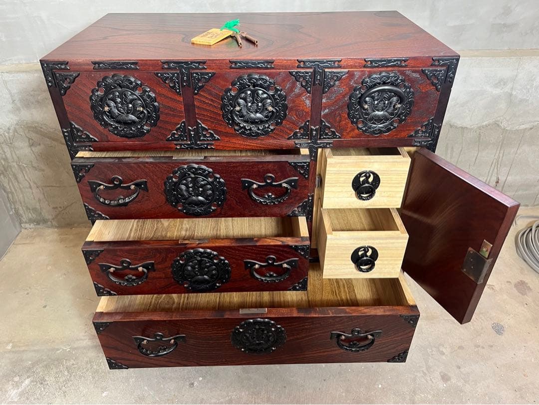 民芸家具 岩谷堂タンス 中型タンス　車　鍵付き