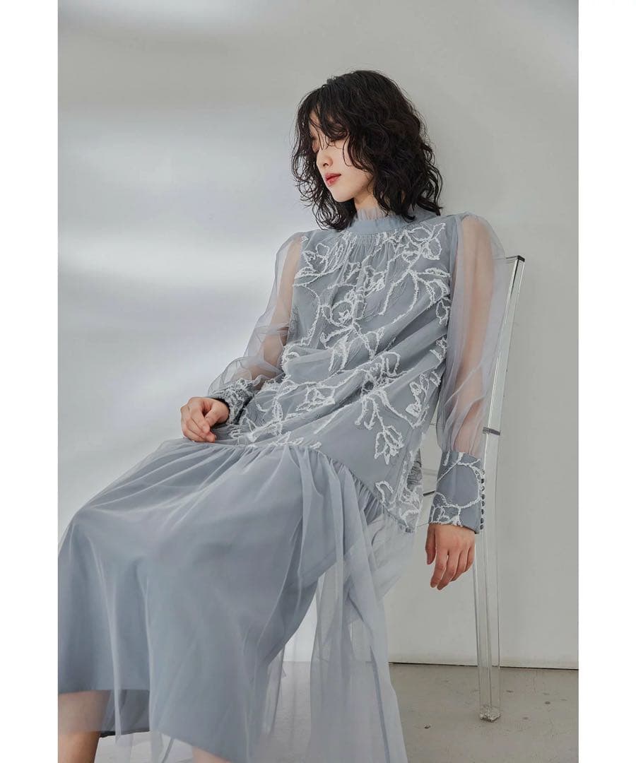 新品　Lサイズ　イギン　ニアナ　ドリードールグレーフェザーフラワーチュールドレス